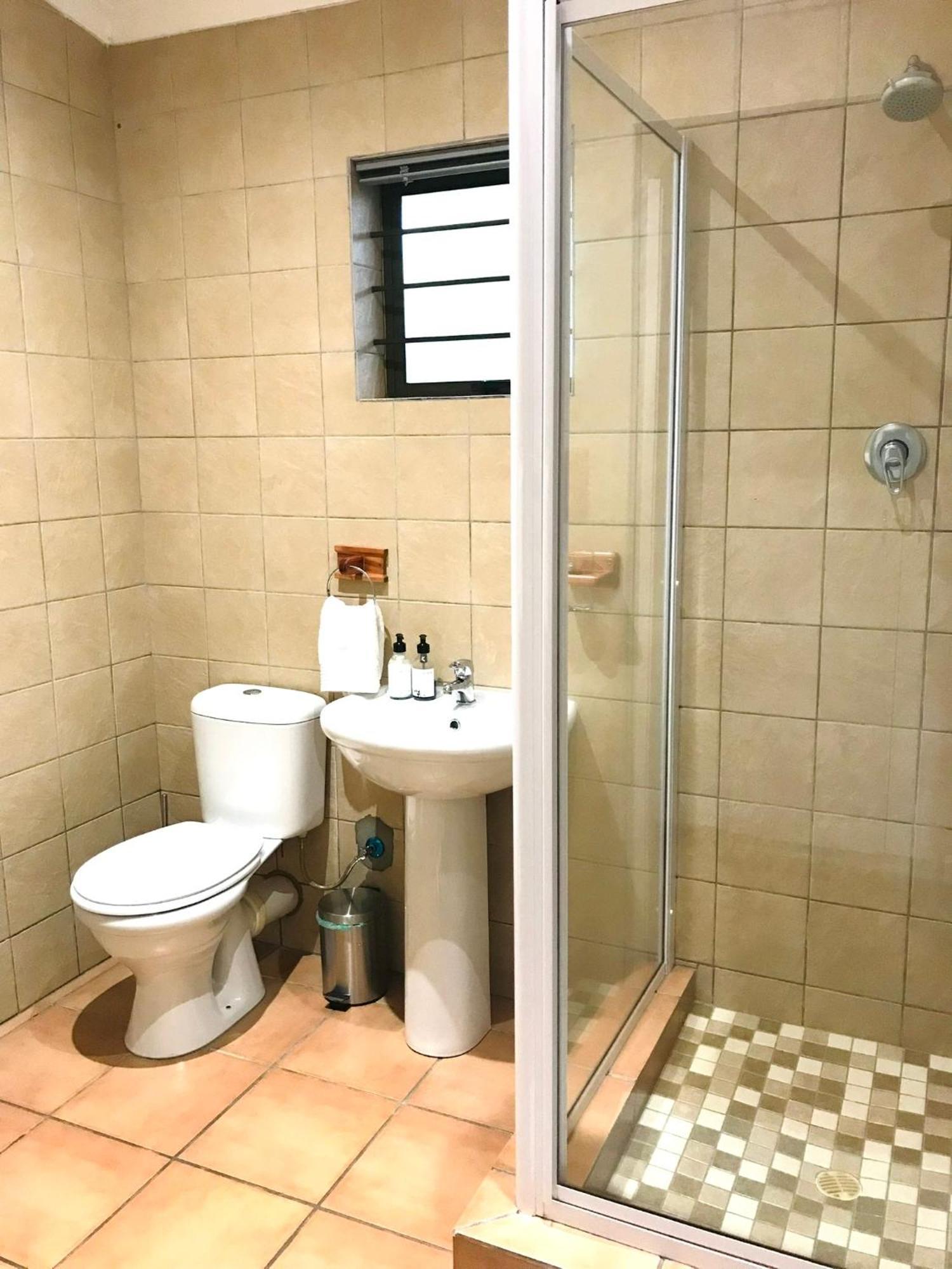 10Vdw Self Catering Apartments Дурбанвиль Экстерьер фото
